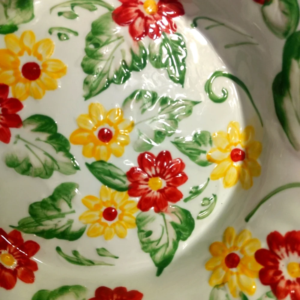 11' TEMP-TATIONS By Tara Casserole/Baking Dish in Red/Yellow Floral - 1QT.